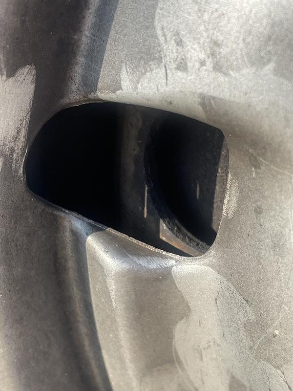 Close up, see no valve!