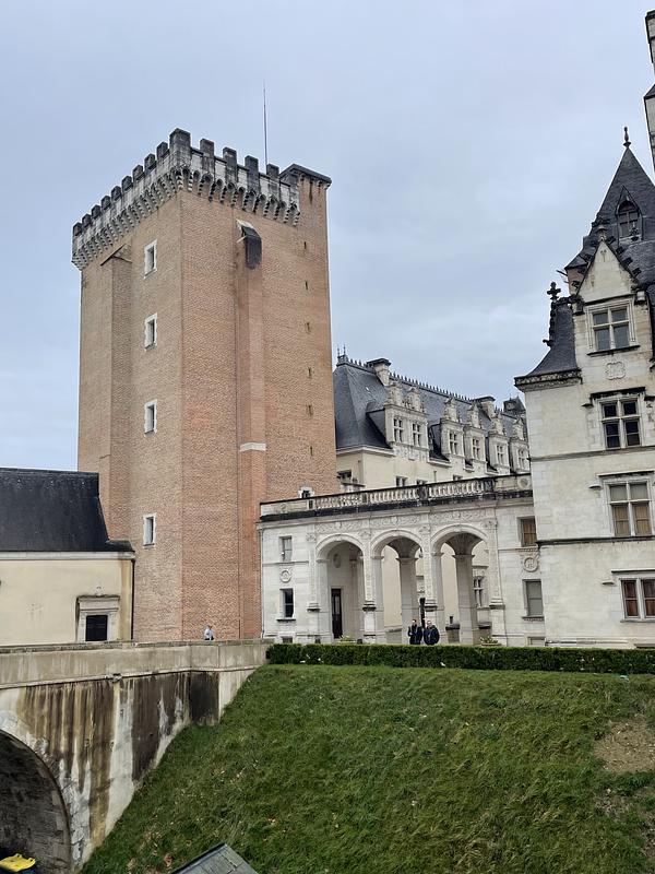 Henry IV castle
